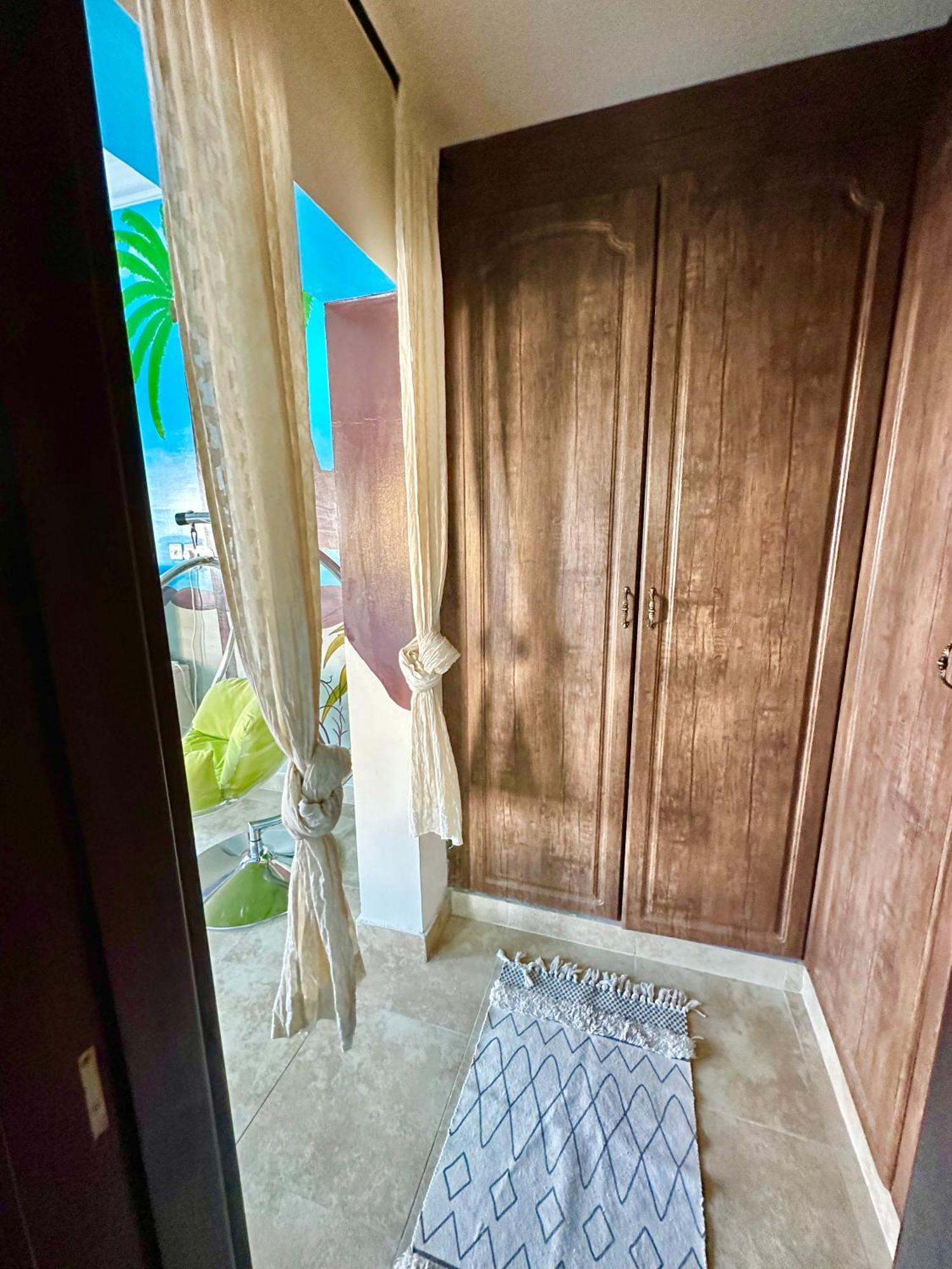 Hotel Dari Dubaj Zewnętrze zdjęcie